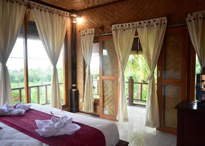 Menjangan Sari ゲストハウス 4*