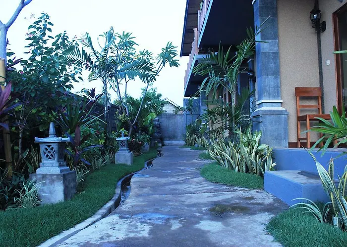 Menjangan Sari ゲストハウス 4*