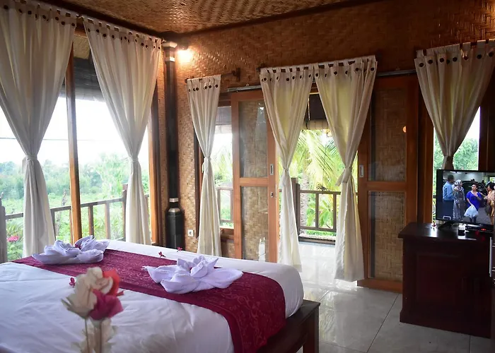 Menjangan Sari ゲストハウス 4*